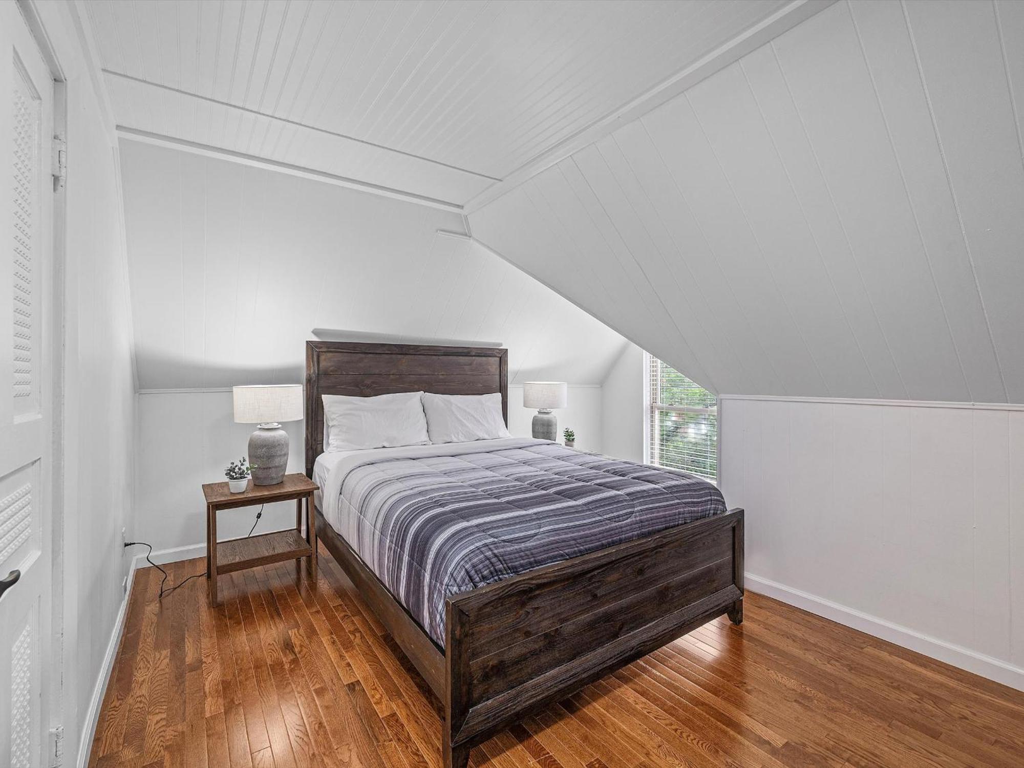 Shadyside, 3c Spacious & Modern Private Bedroom With Shared Bathroom And Free Parking